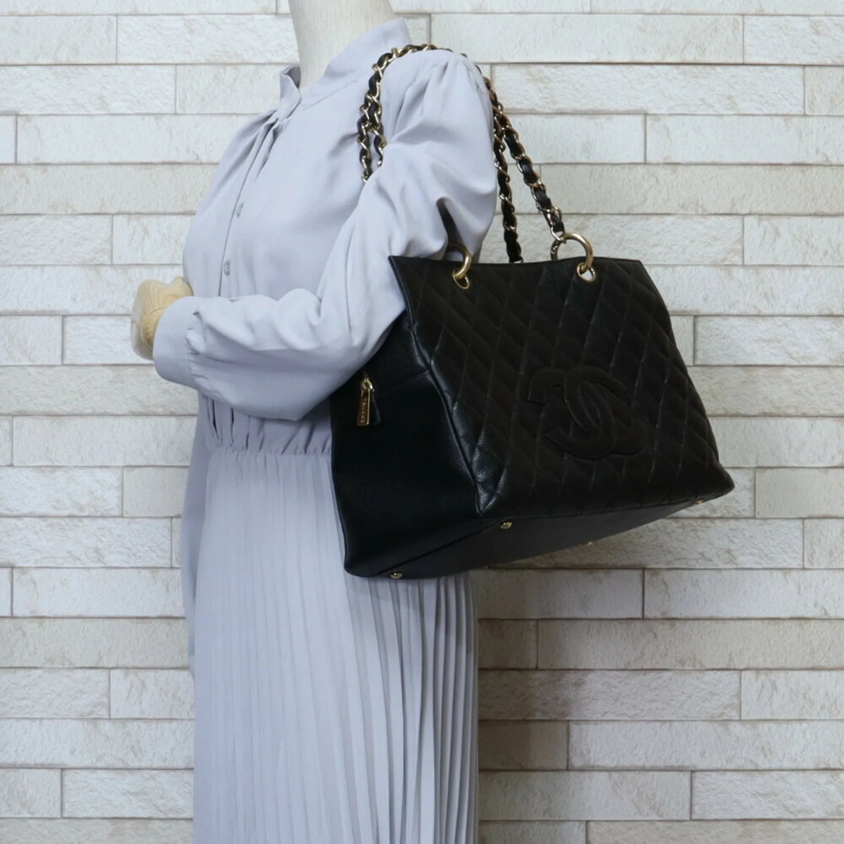 Caviar Tote Shoulder Chain (Good) Skin Bag Black Women's Pre-Owned