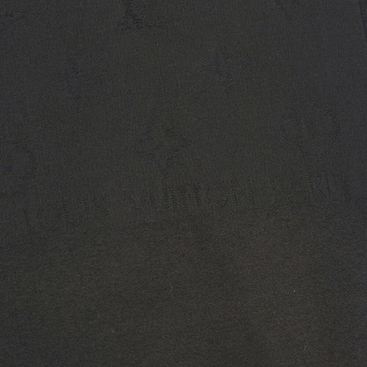 Pre-Owned (Like New) scarf Louis silk Vuitton black monogram