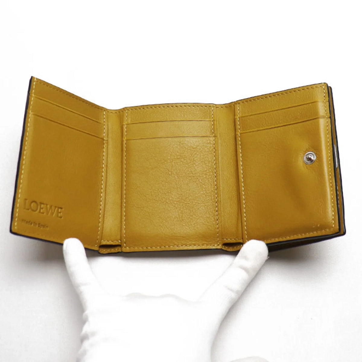 8110 (Good) C821TR2X02 Women's Color Trifold Wallet Pre-Owned Anagram Mustard