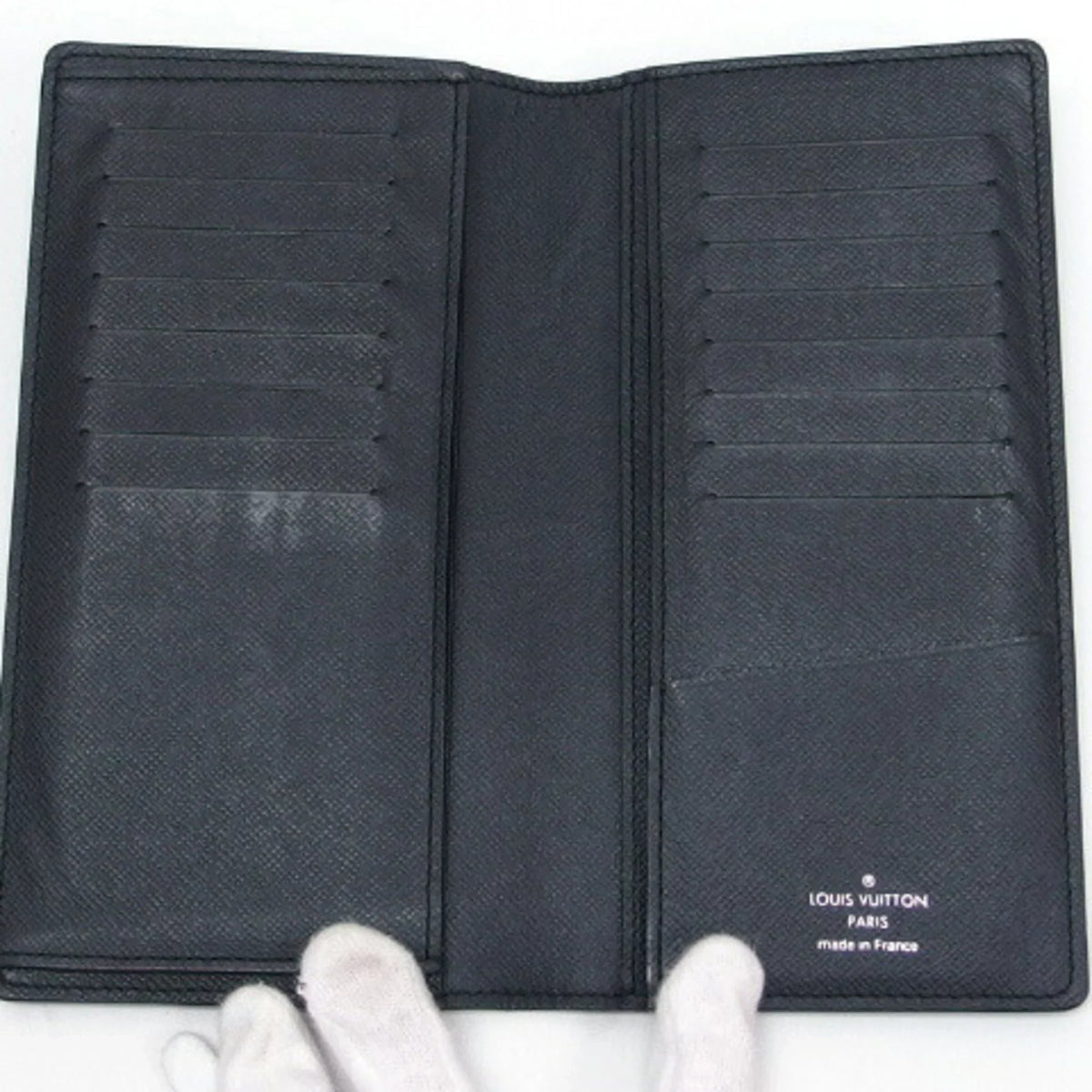 Pre-Owned Wallet (Good) Long Vuitton Black Bifold Billfold Taiga Louis