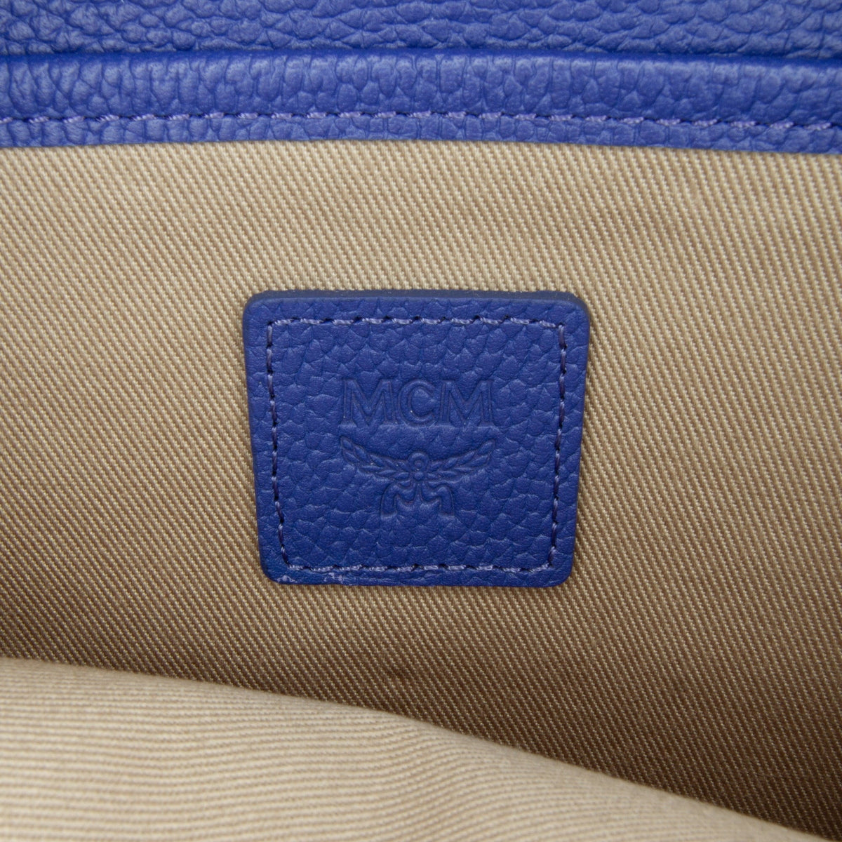 Pre-Owned Unisex Leather (Good) Wallet Crossbody Calf on Chain Studded Patricia Authenticated Blue Bag