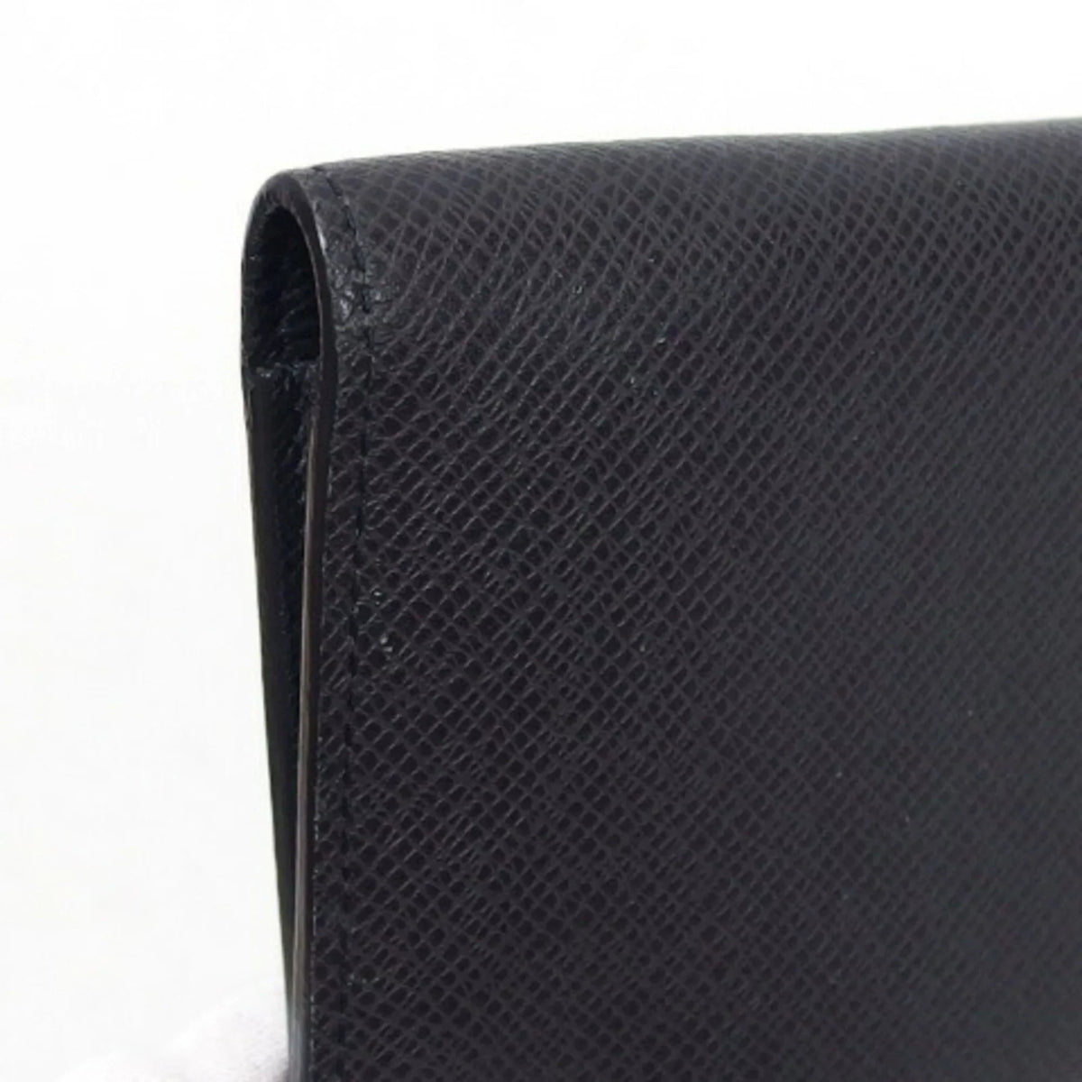 Pre-Owned Wallet (Good) Long Vuitton Black Bifold Billfold Taiga Louis