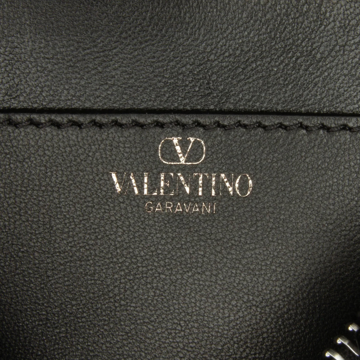West Authenticated Calf (Good) Unisex East Black Valentino Rockstud Leather Satchel Pre-Owned