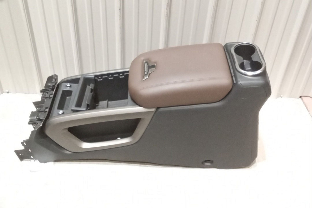 Center Assembly (Good) Floor Nissan Pre-Owned 2023 Titan Console
