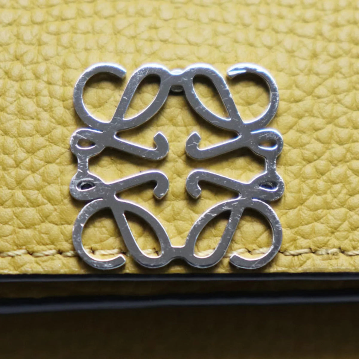8110 (Good) C821TR2X02 Women's Color Trifold Wallet Pre-Owned Anagram Mustard