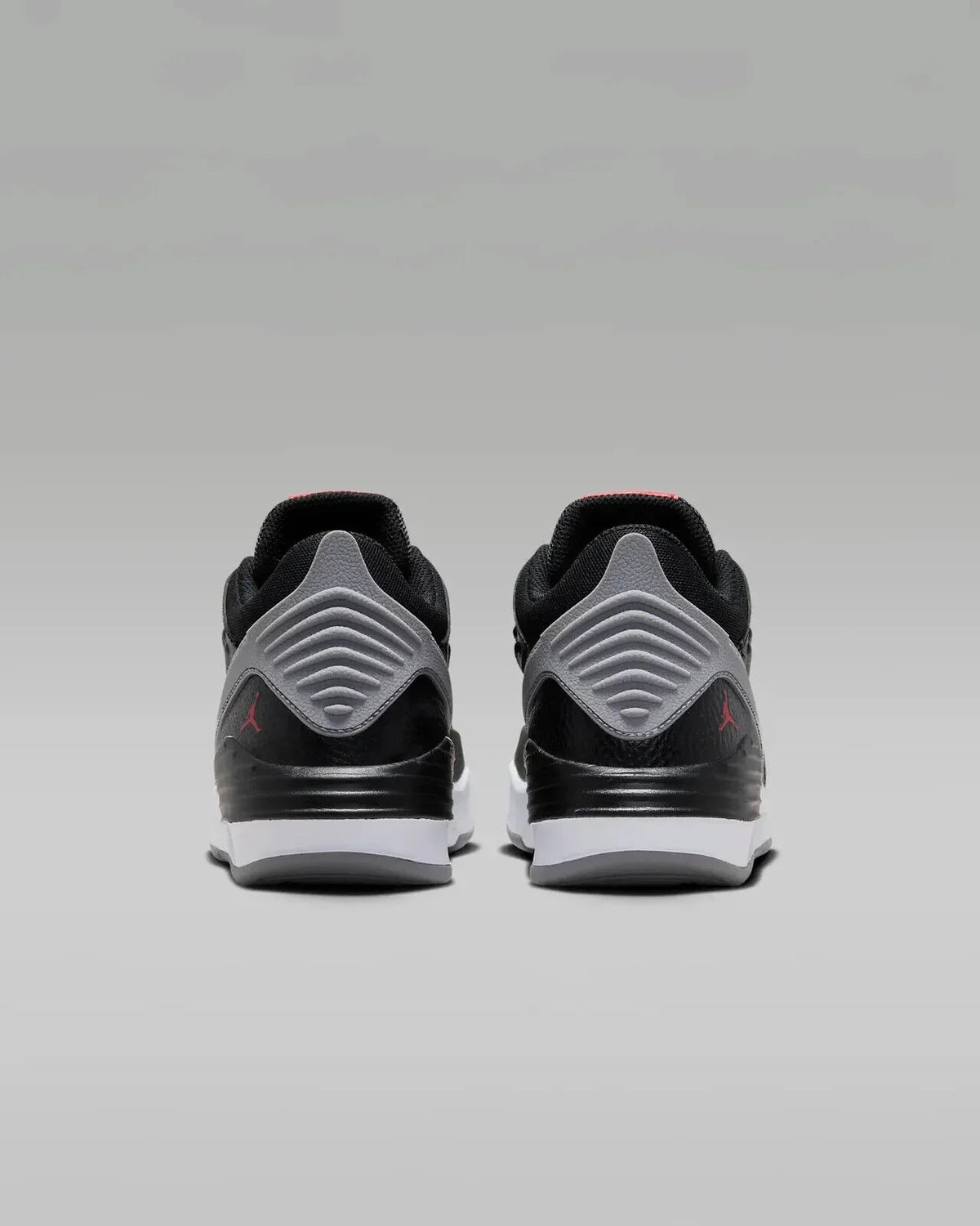 NR4814 (5Y) Max 5 Aura Older Kids DZ4352-061 Shoes Basketball Jordan Black/White Air