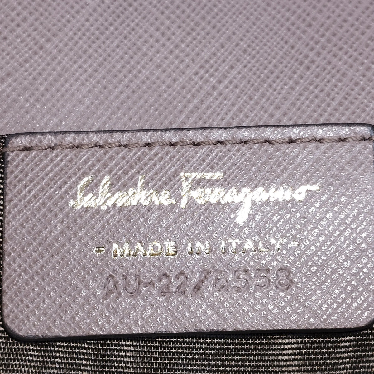 Unisex Authenticated Calf Pink Bag (Good) Ferragamo Leather Pre-Owned Ginny Vara Crossbody Small Crossbody