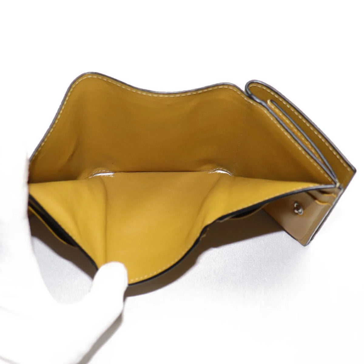 8110 (Good) C821TR2X02 Women's Color Trifold Wallet Pre-Owned Anagram Mustard