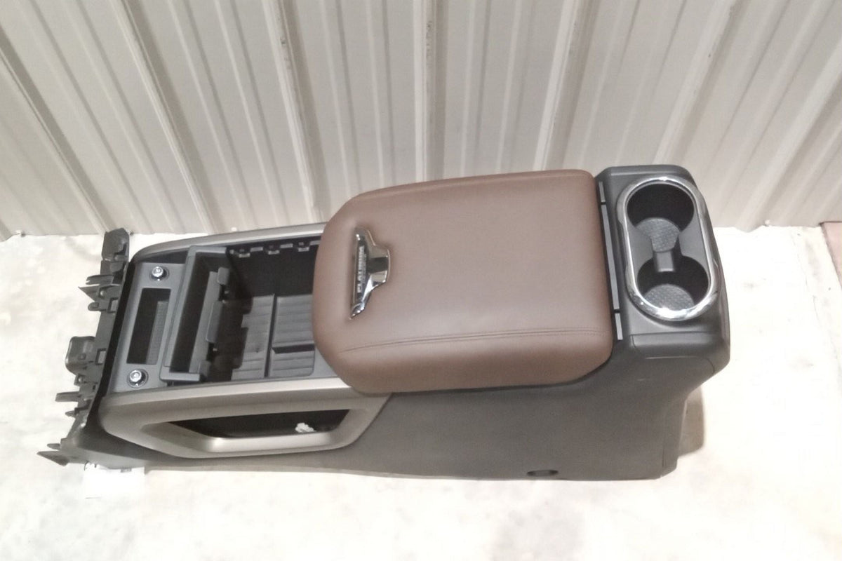 Center Assembly (Good) Floor Nissan Pre-Owned 2023 Titan Console