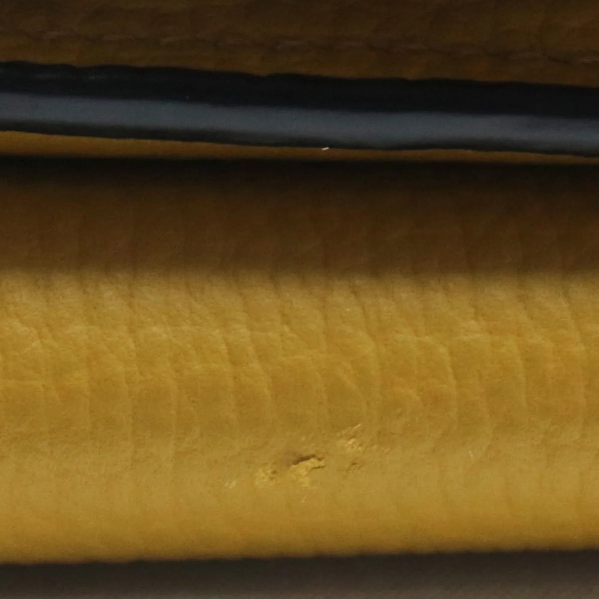 8110 (Good) C821TR2X02 Women's Color Trifold Wallet Pre-Owned Anagram Mustard