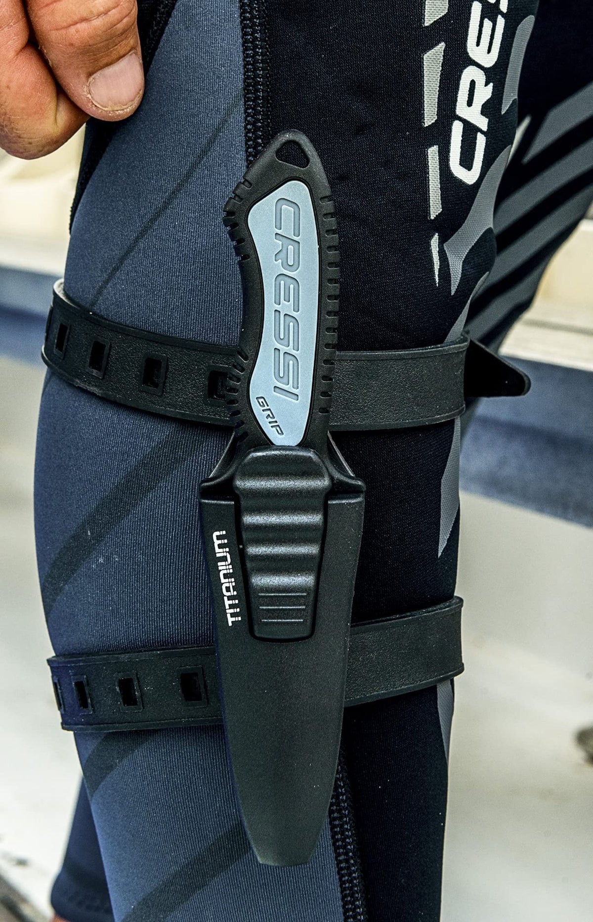 Knife Cressi Titanium Grip