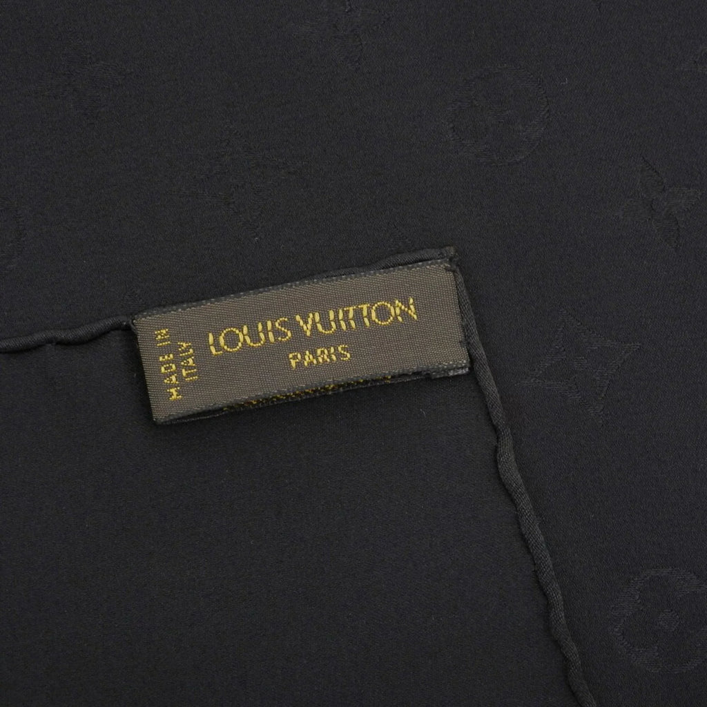 Pre-Owned (Like New) scarf Louis silk Vuitton black monogram
