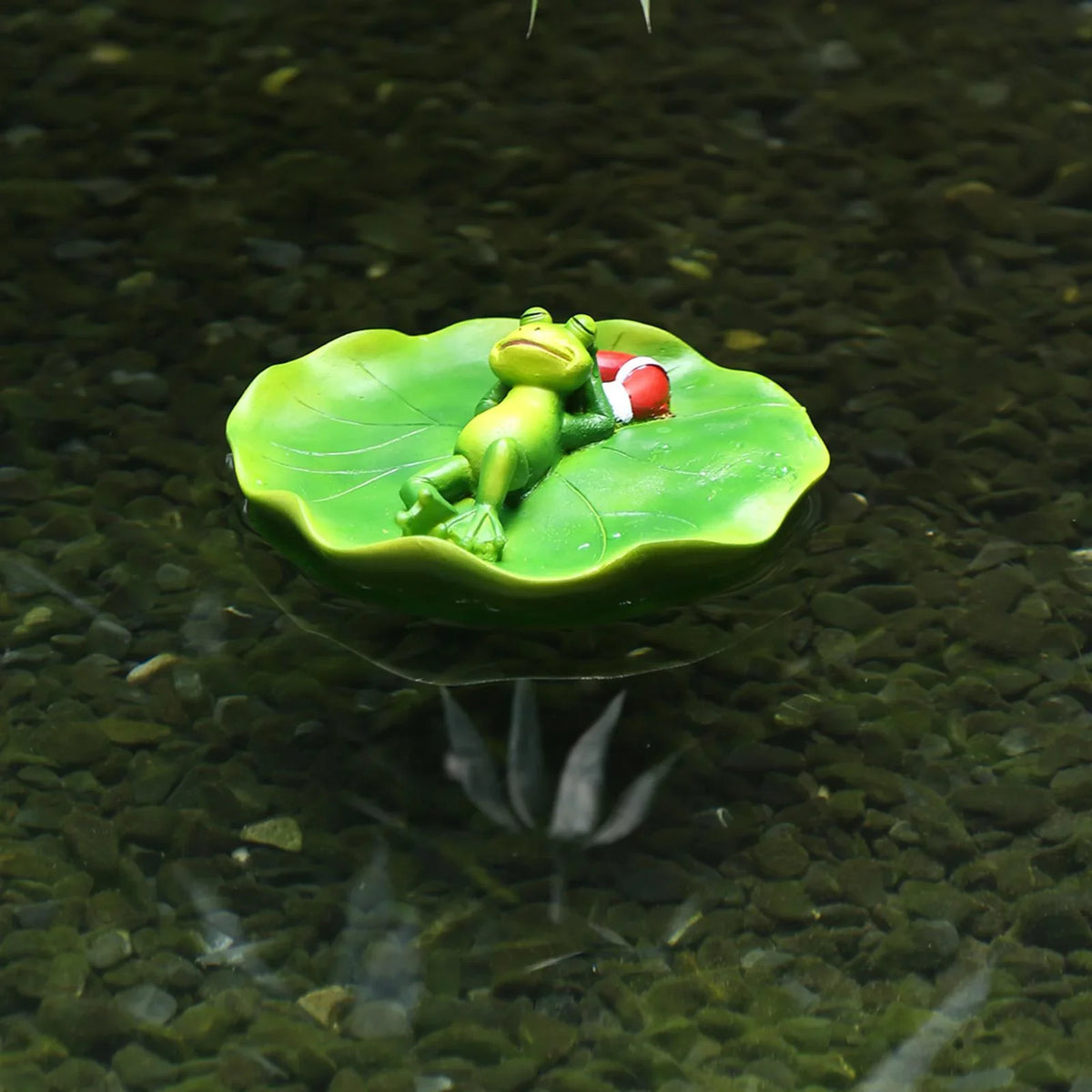 Pool Figurine Animals Statue Simulation Decor for Frog Tabletop Accessories Moisture Floating Ornament Shelf Office Garden Crafts
