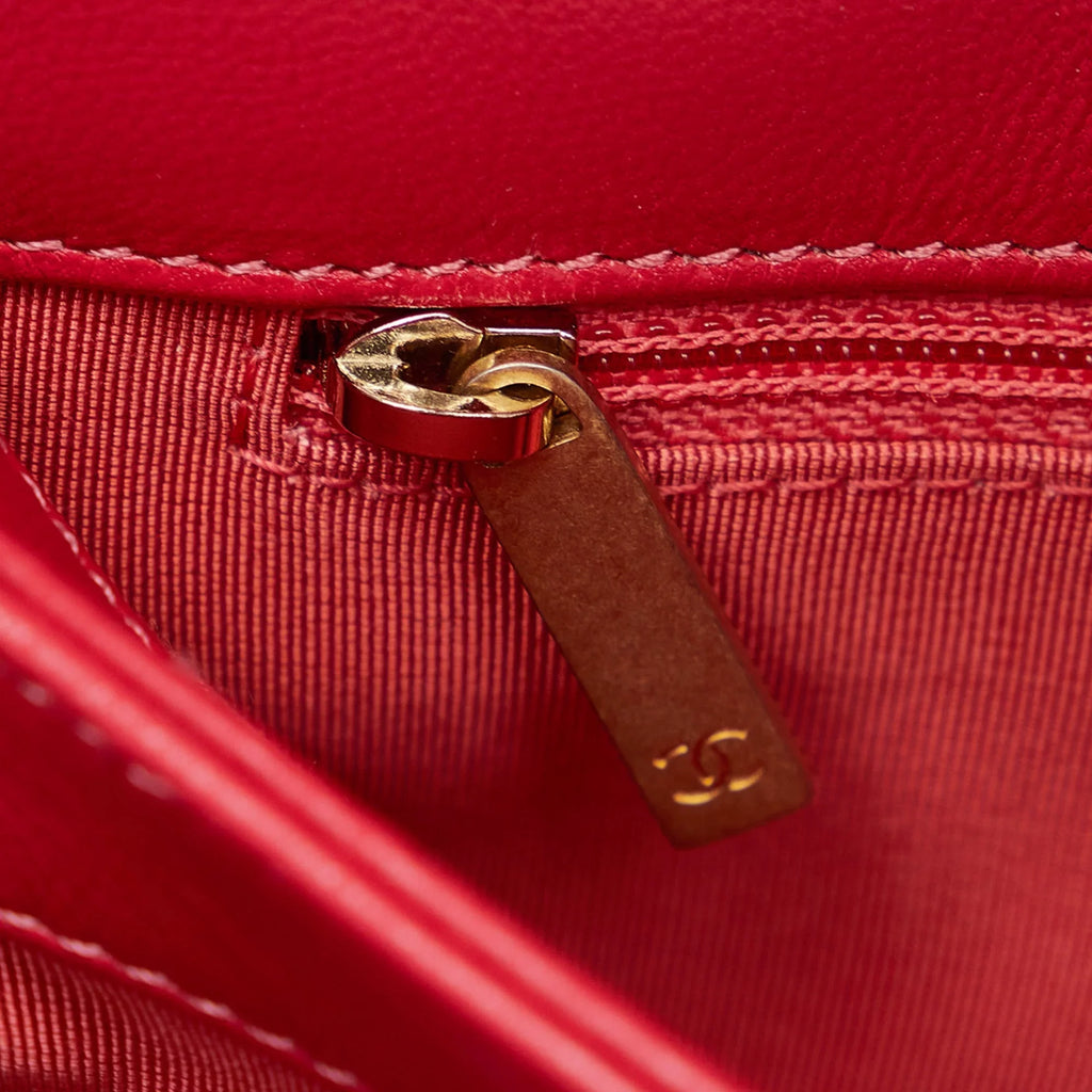 Unisex Authenticated Satchel Leather (Good) Red Pre-Owned Chanel Lambskin Chevron Flap
